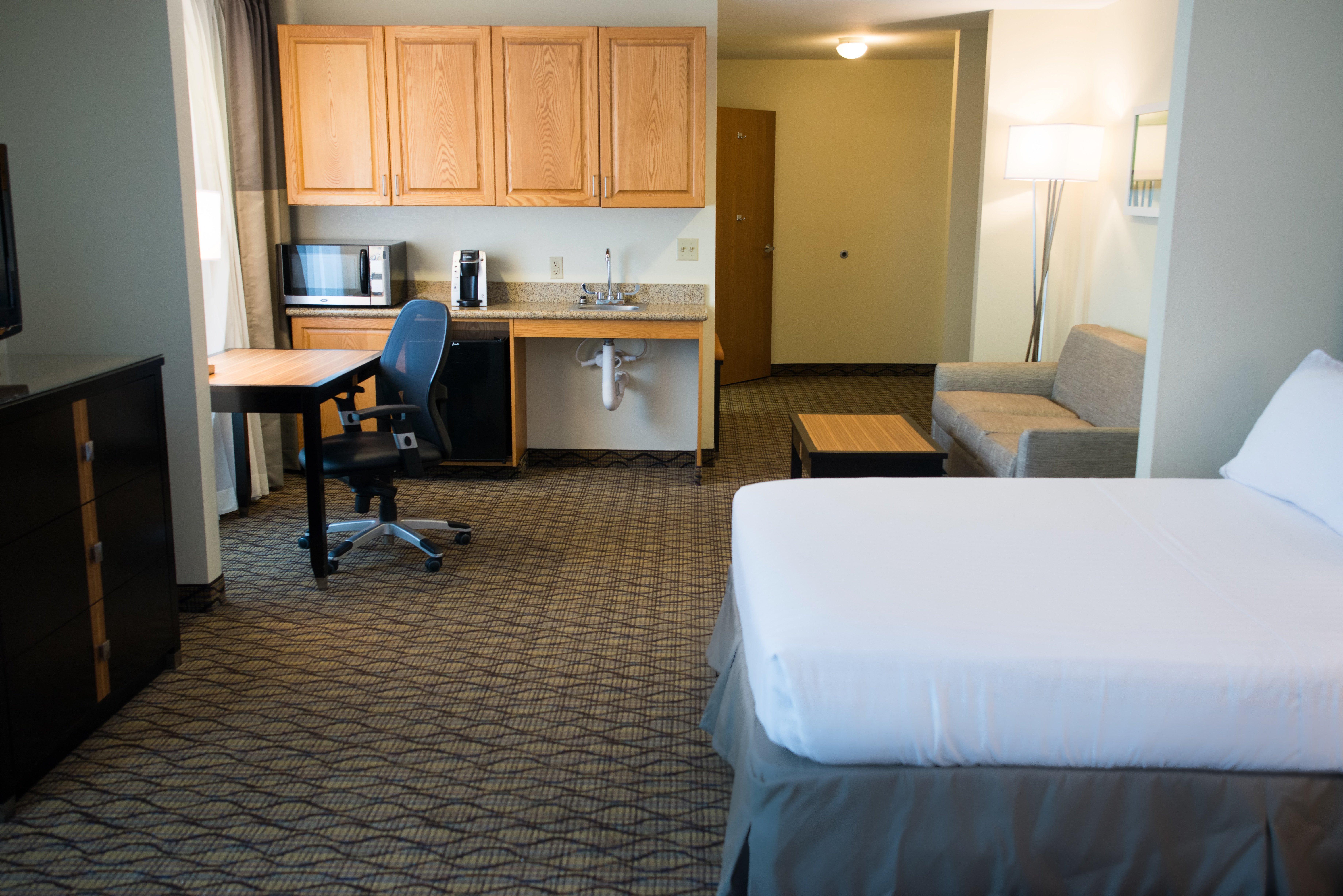 Holiday Inn Express Hotel & Suites Chanhassen By Ihg Bagian luar foto