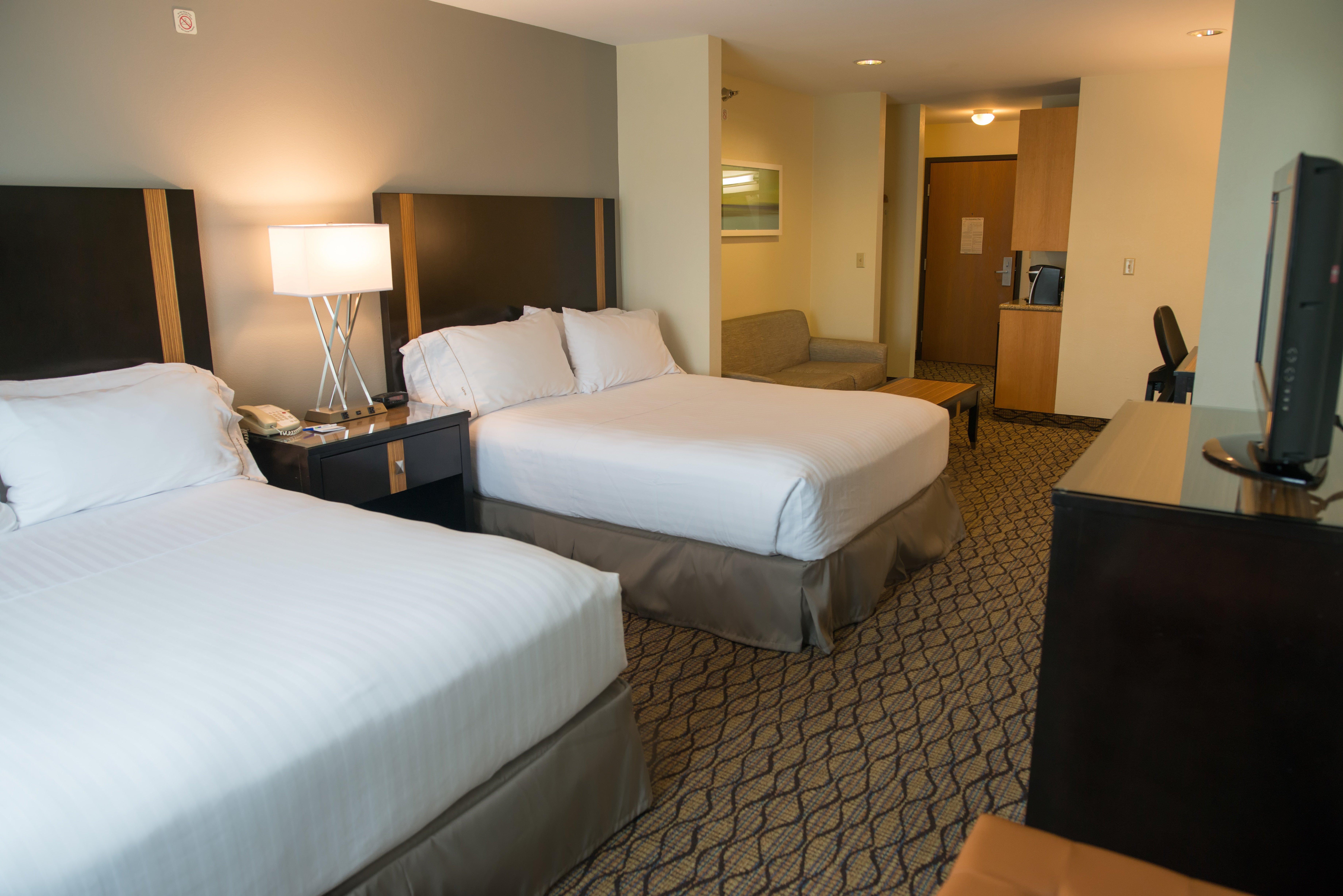 Holiday Inn Express Hotel & Suites Chanhassen By Ihg Bagian luar foto