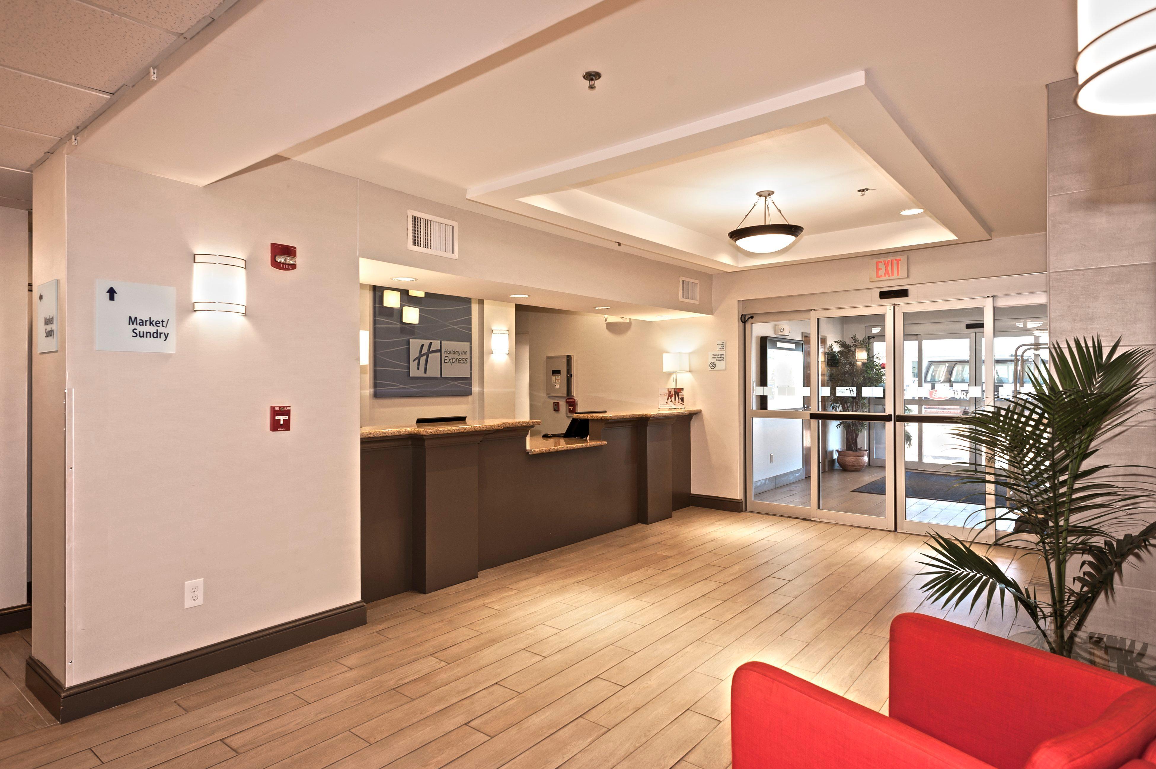 Holiday Inn Express Hotel & Suites Chanhassen By Ihg Bagian luar foto