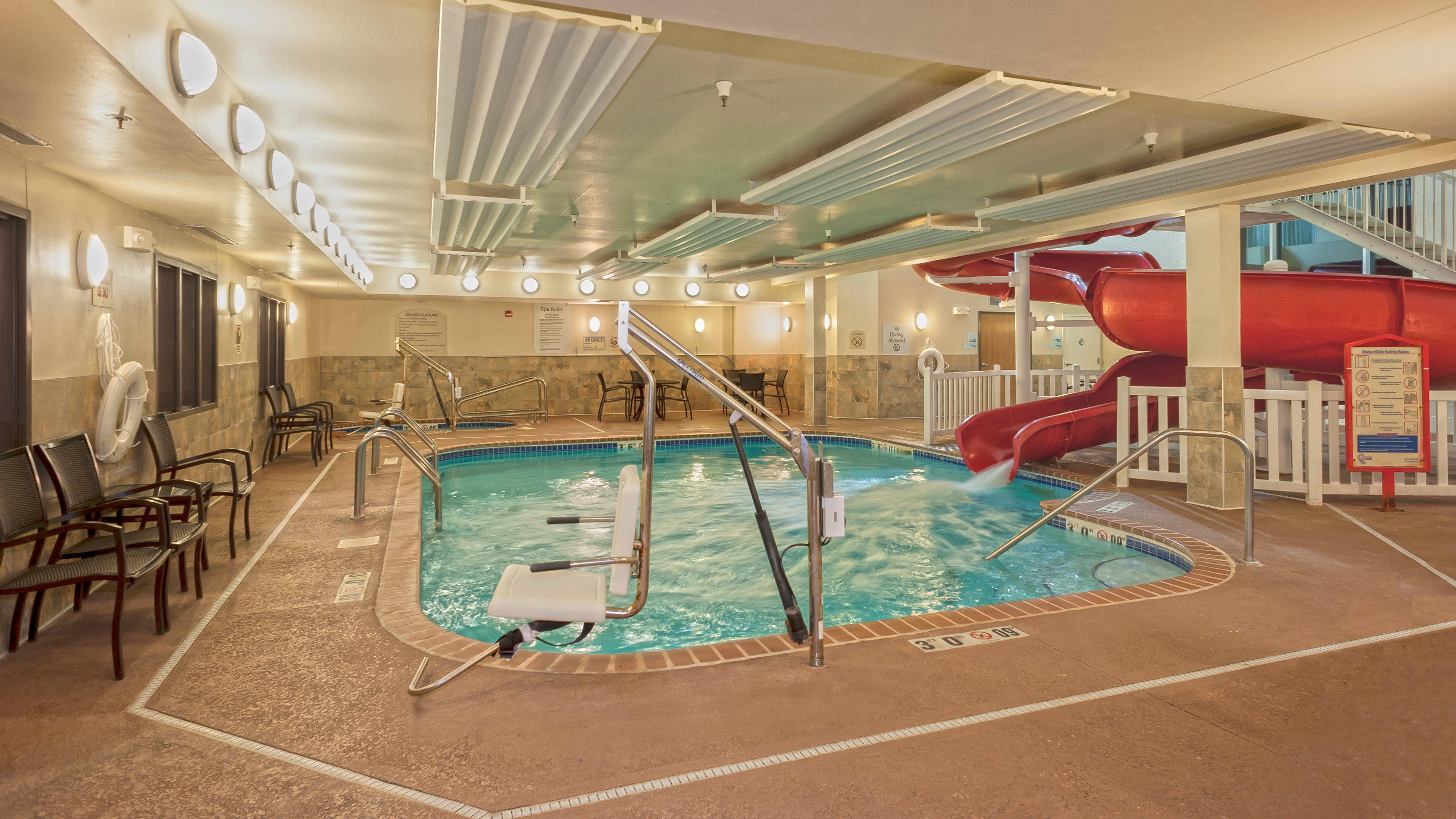 Holiday Inn Express Hotel & Suites Chanhassen By Ihg Bagian luar foto
