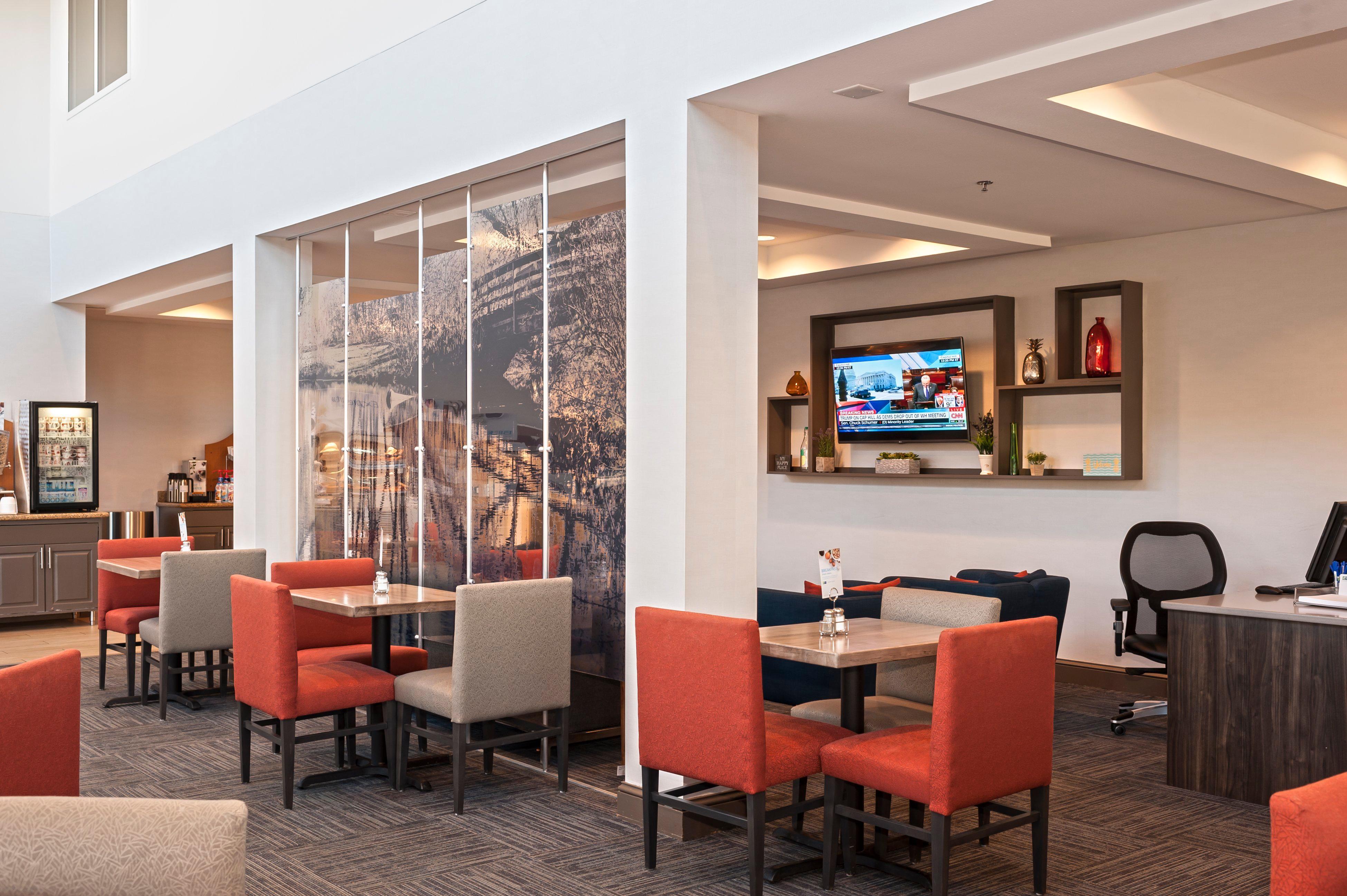 Holiday Inn Express Hotel & Suites Chanhassen By Ihg Bagian luar foto
