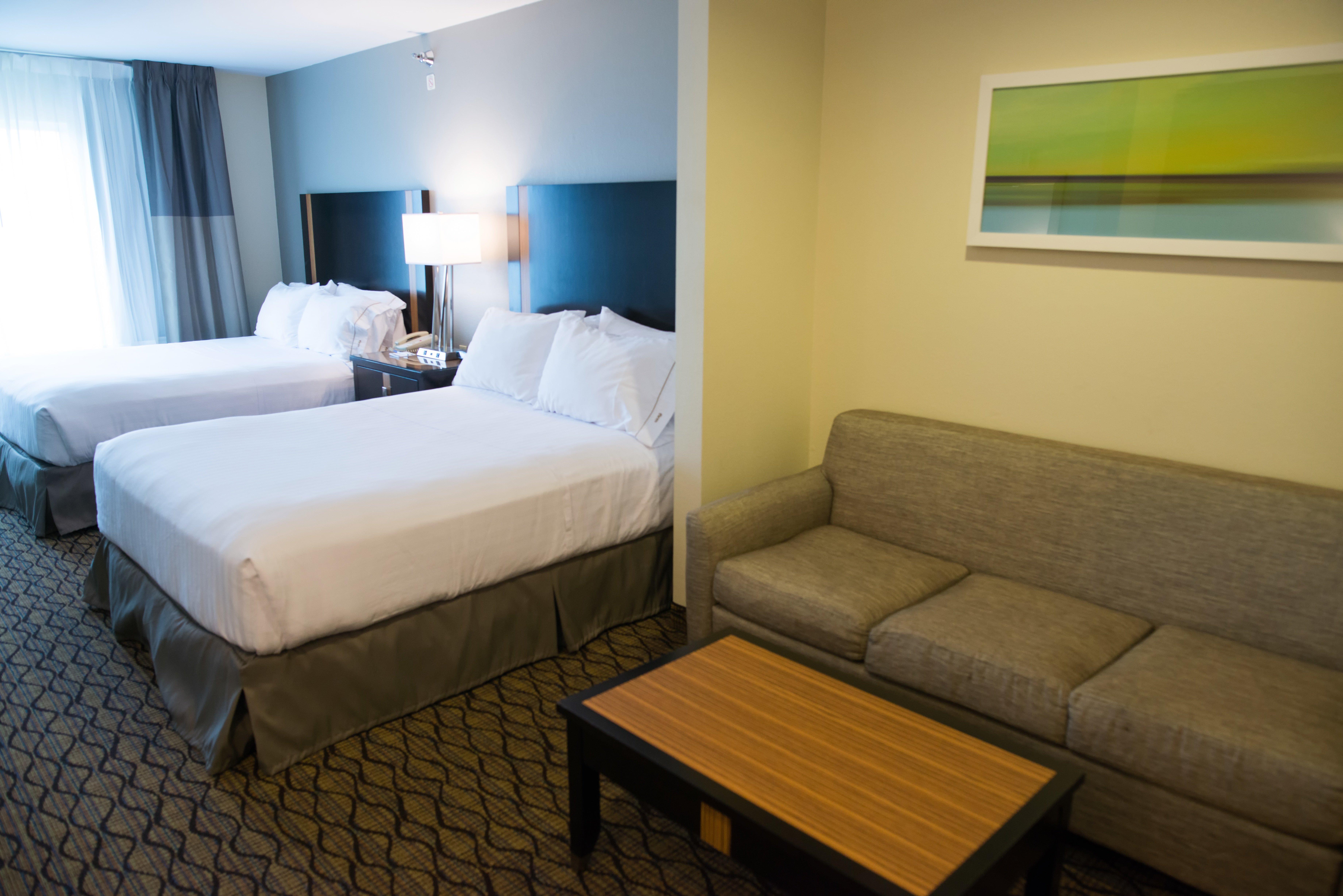 Holiday Inn Express Hotel & Suites Chanhassen By Ihg Bagian luar foto