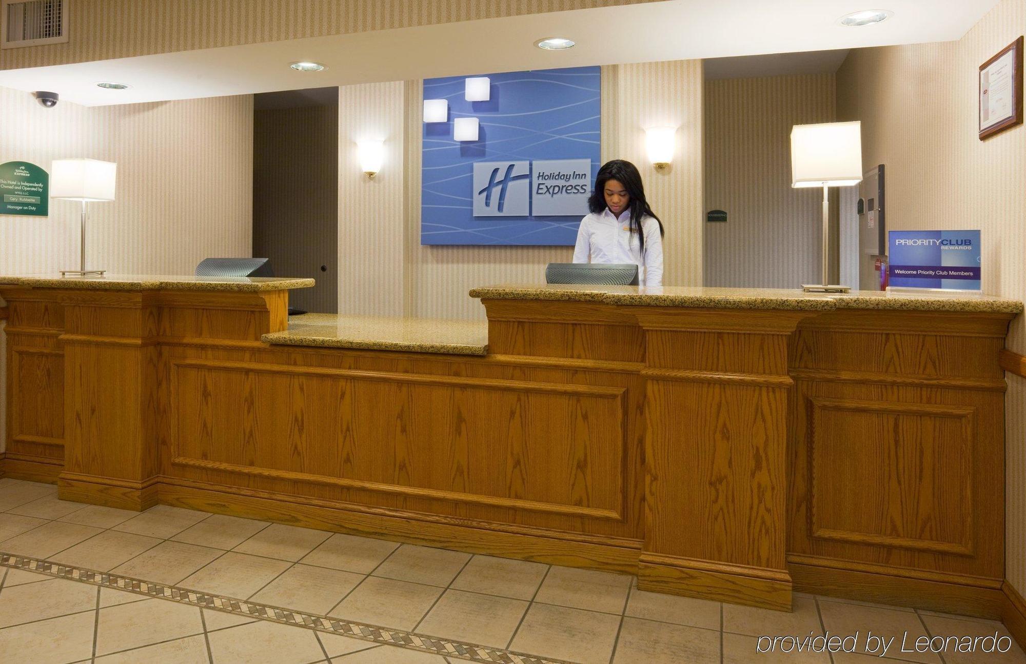 Holiday Inn Express Hotel & Suites Chanhassen By Ihg Interior foto