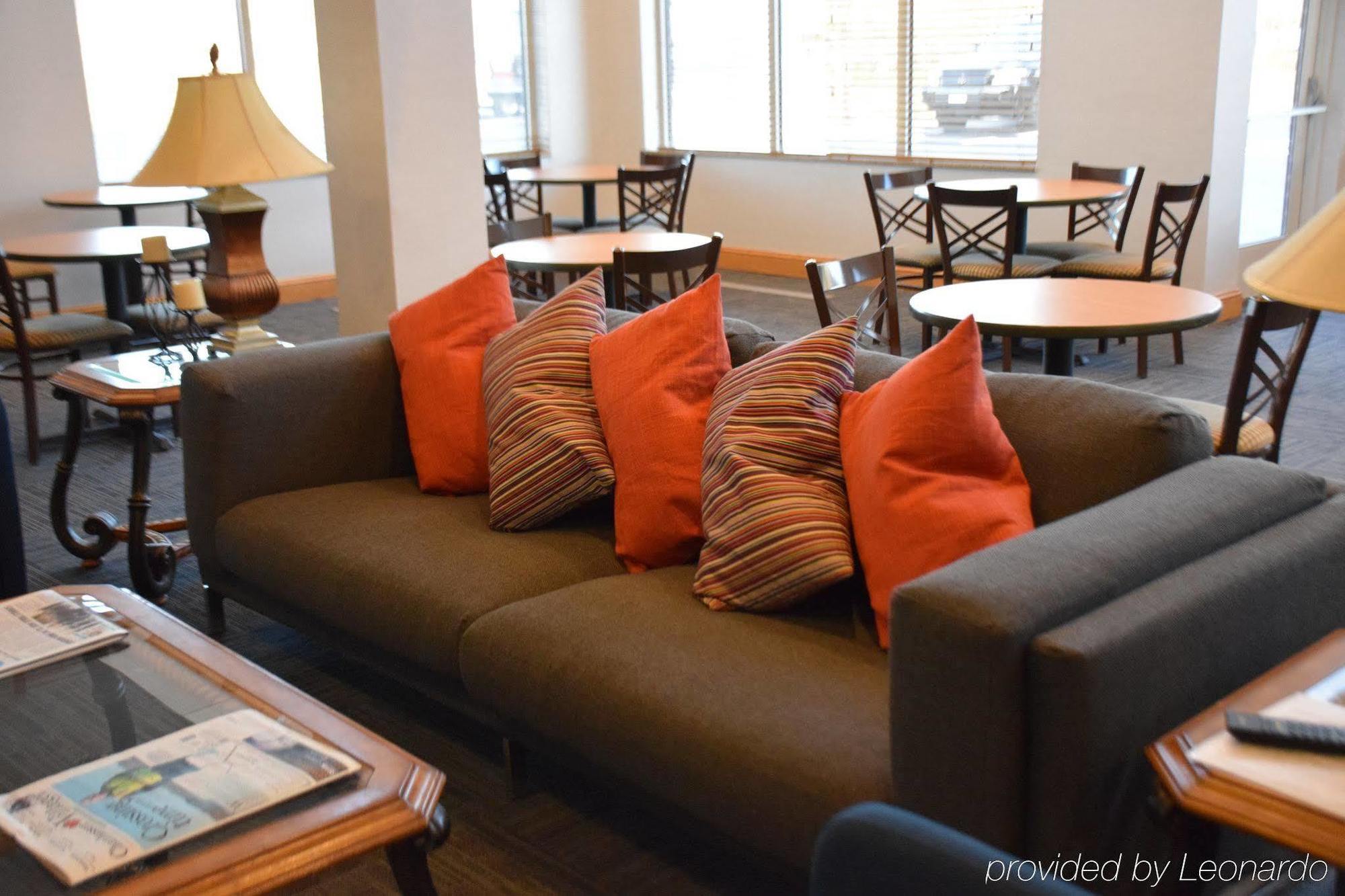 Holiday Inn Express Hotel & Suites Chanhassen By Ihg Bagian luar foto