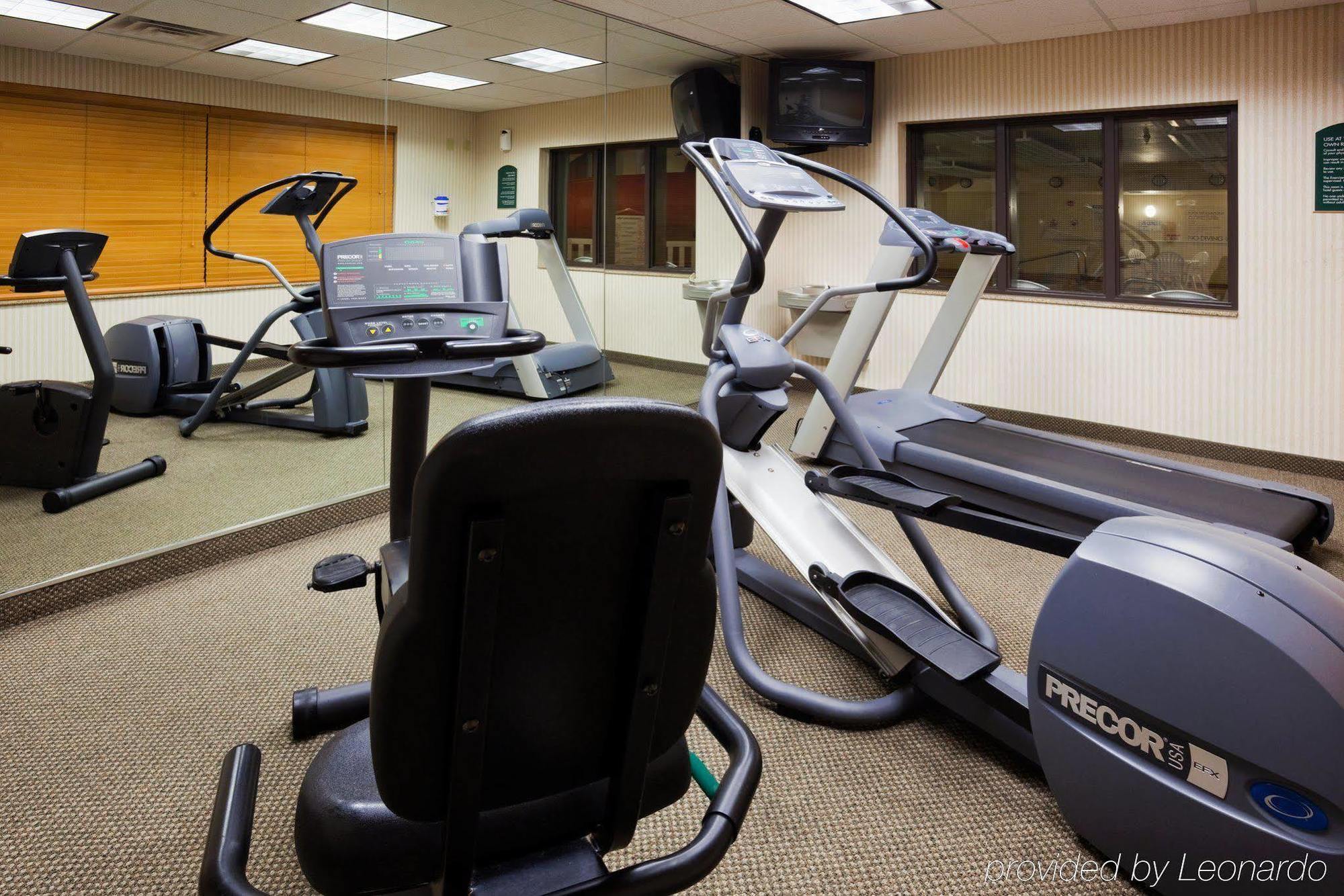 Holiday Inn Express Hotel & Suites Chanhassen By Ihg Bagian luar foto